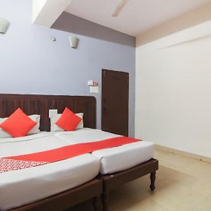 Hotel O Regal Near Paradise Circle